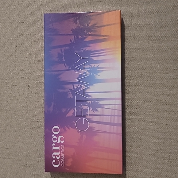 Eyeshadow Pallet - Picture 2 of 7